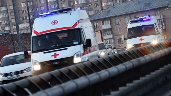 <br />
В Петербурге на пешеходном переходе автомобиль сбил двух человек<br />
