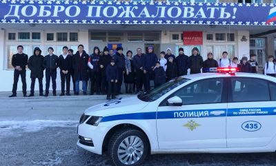 <br />
        Утренние инструктажи дорожной безопасности проходят для старшеклассников Кабардино-Балкарии    