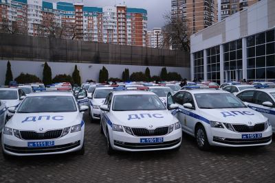 <br />
        В Госавтоинспекции Краснодарского края состоялось торжественное вручение служебных автомобилей инспекторам ДПС региона    