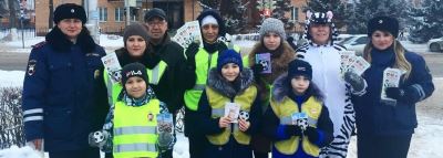 <br />
        В Татарстане сотрудники ГИБДД совместно с представителями ЮИД провели ликбез для водителей и пешеходов    